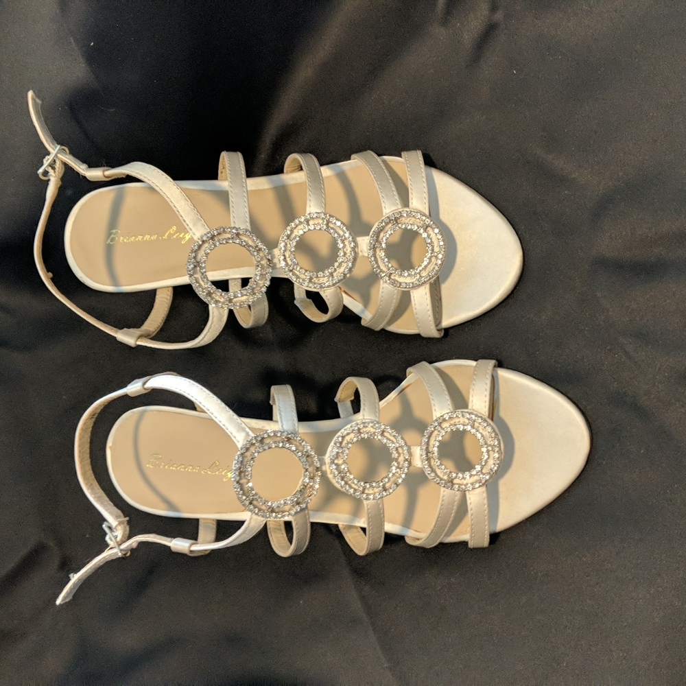 Brianna Leigh size 7b Diamond white silk shoes